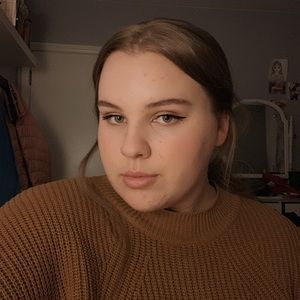 Meet your Posher, Alexys